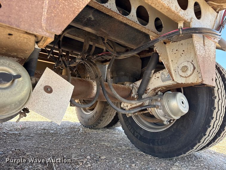 image for item FC2304 2016 Trinity Trailer Mfg live bottom trailer