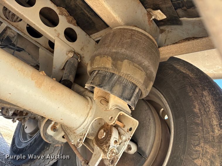 image for item FC2304 2016 Trinity Trailer Mfg live bottom trailer