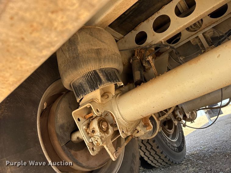 image for item FC2304 2016 Trinity Trailer Mfg live bottom trailer
