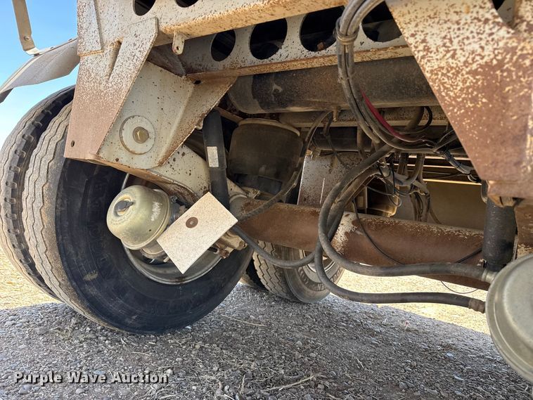 image for item FC2304 2016 Trinity Trailer Mfg live bottom trailer