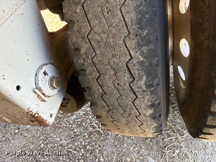 image for item FC2304 2016 Trinity Trailer Mfg live bottom trailer
