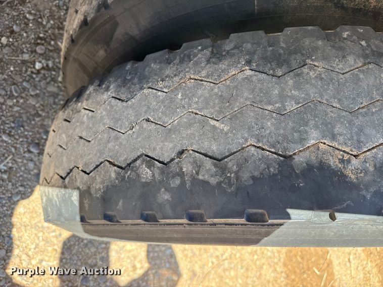 image for item FC2304 2016 Trinity Trailer Mfg live bottom trailer