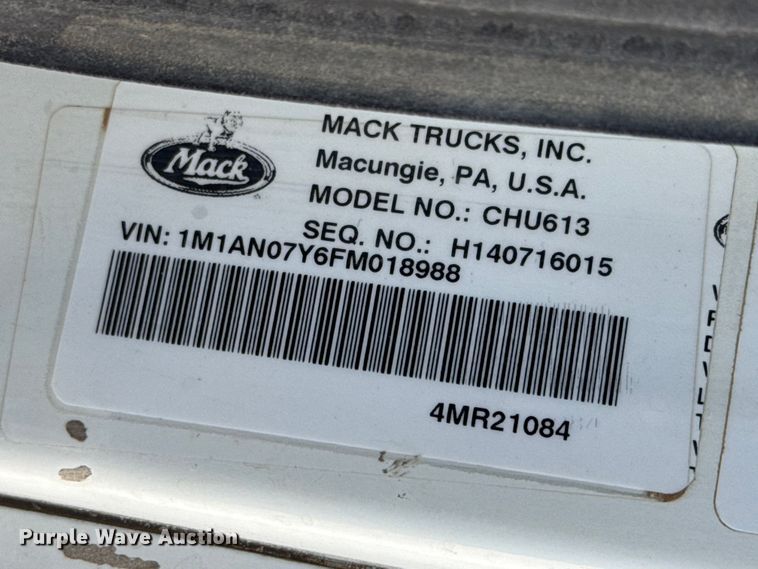 image for item FC2305 2015 Mack CHU613 semi truck