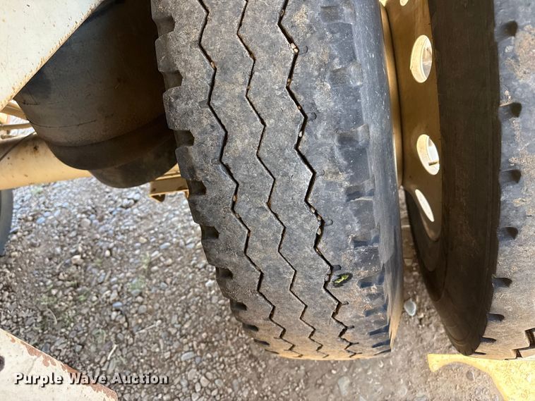 image for item FC2306 2017 Trinity Trailer Mfg Eagle Bridge live bottom trailer