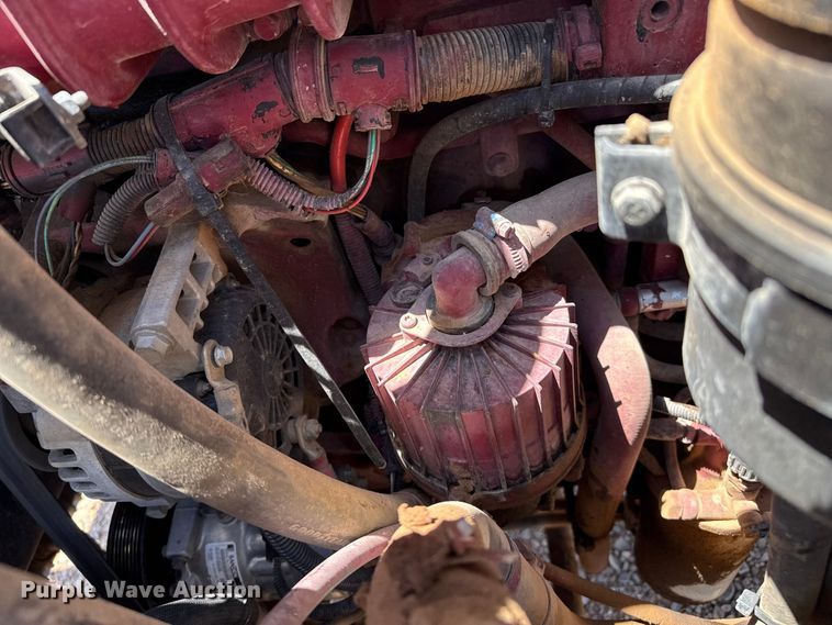 image for item FC2307 2012 Mack CHU613 semi truck