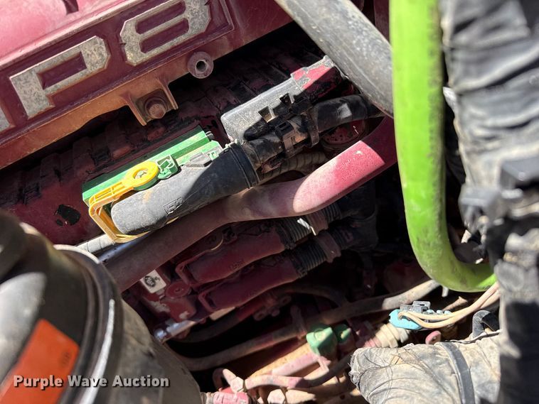 image for item FC2307 2012 Mack CHU613 semi truck