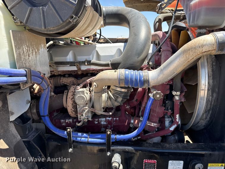 image for item FC2307 2012 Mack CHU613 semi truck