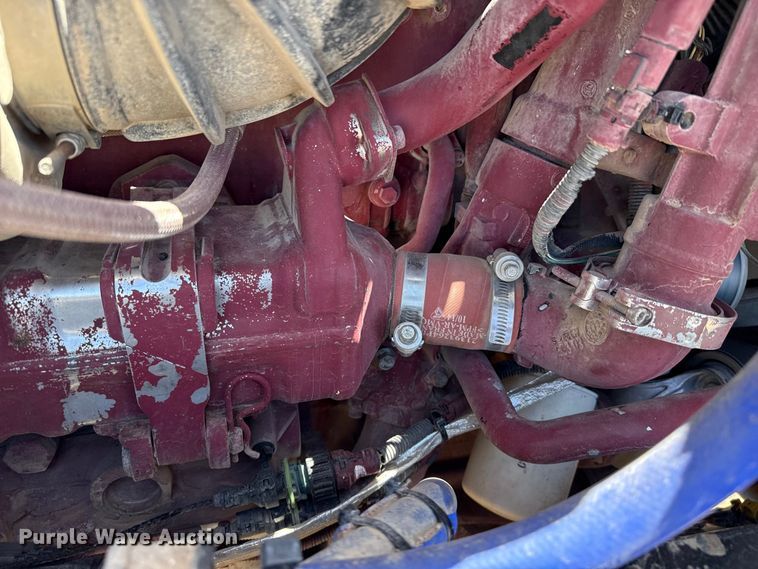 image for item FC2307 2012 Mack CHU613 semi truck