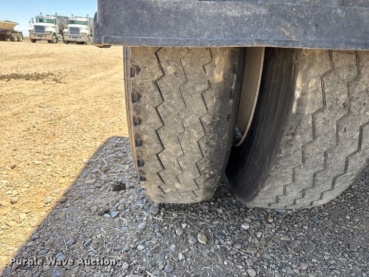 image for item FC2308 2013 Side Dump Industries DS39BAH1R2R11 side dump trailer