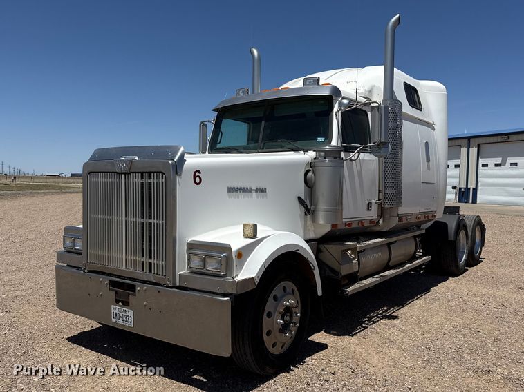 image for item FC2309 1999 Western Star 4964EX semi truck