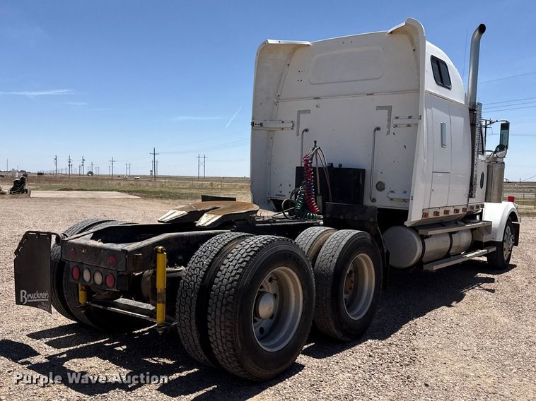 image for item FC2309 1999 Western Star 4964EX semi truck