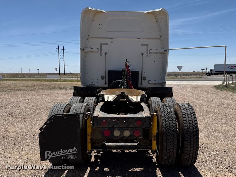 image for item FC2309 1999 Western Star 4964EX semi truck