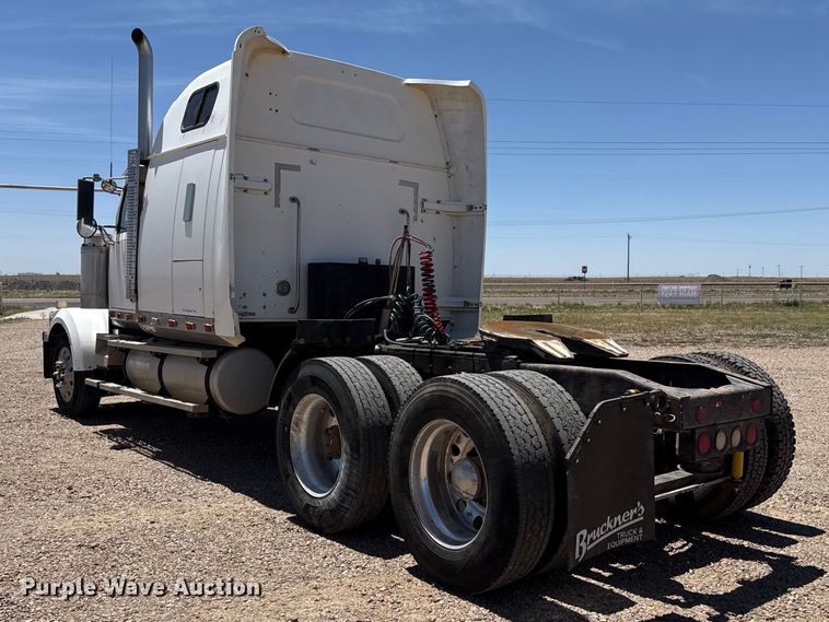 image for item FC2309 1999 Western Star 4964EX semi truck