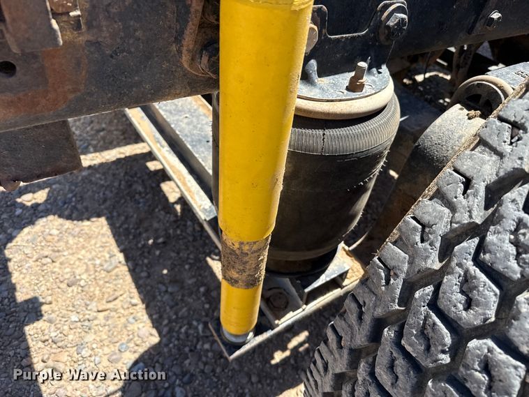 image for item FC2309 1999 Western Star 4964EX semi truck