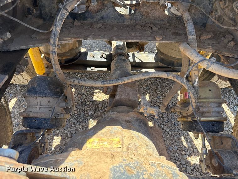 image for item FC2309 1999 Western Star 4964EX semi truck