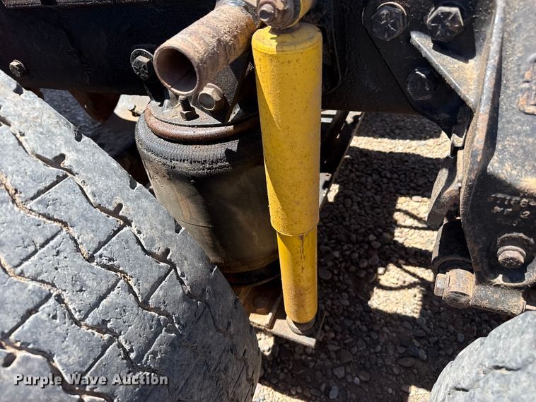 image for item FC2309 1999 Western Star 4964EX semi truck