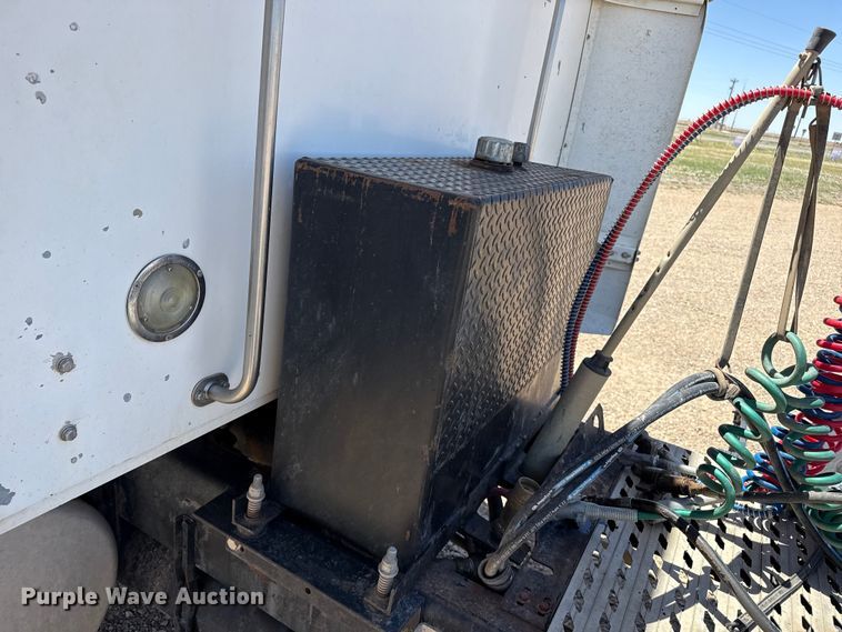 image for item FC2309 1999 Western Star 4964EX semi truck