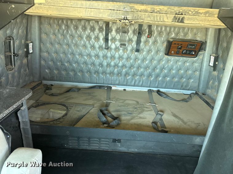 image for item FC2309 1999 Western Star 4964EX semi truck