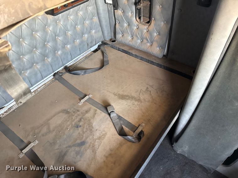 image for item FC2309 1999 Western Star 4964EX semi truck