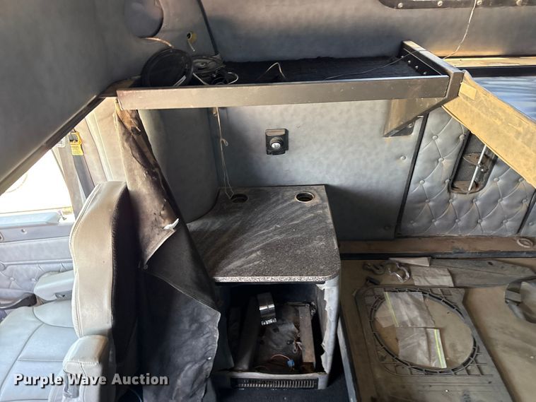 image for item FC2309 1999 Western Star 4964EX semi truck