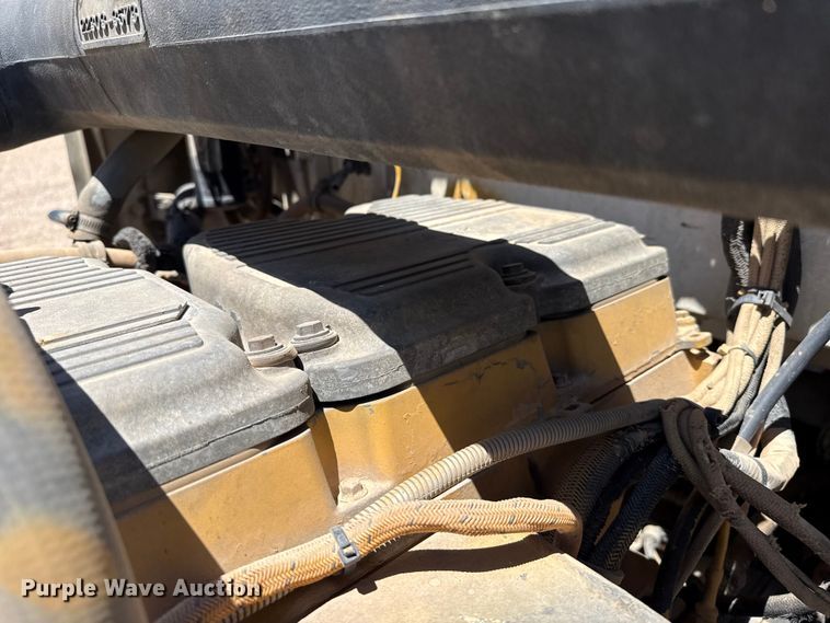 image for item FC2309 1999 Western Star 4964EX semi truck