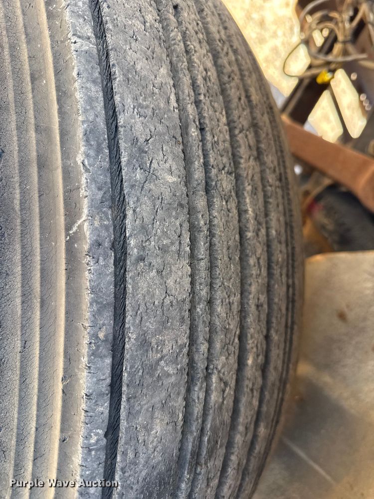image for item FC2309 1999 Western Star 4964EX semi truck