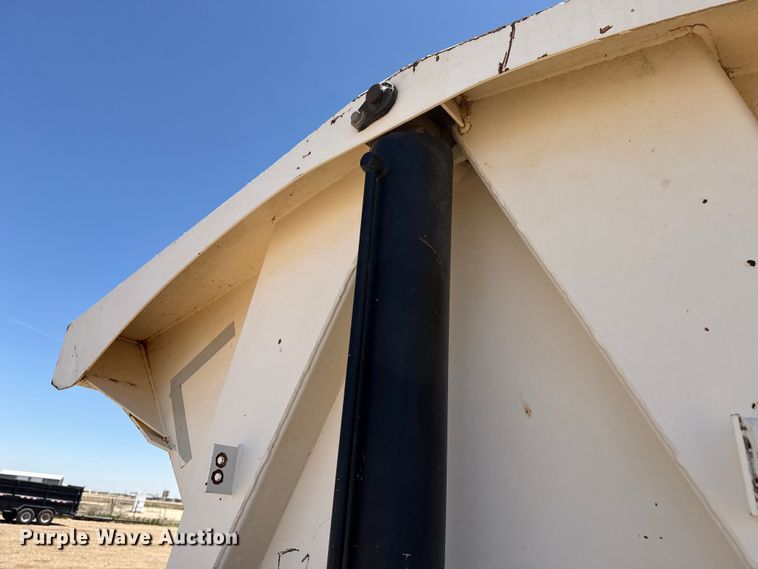 image for item FC2310 2007 Side Dump Industries DS39BCH1R2R11 side dump trailer