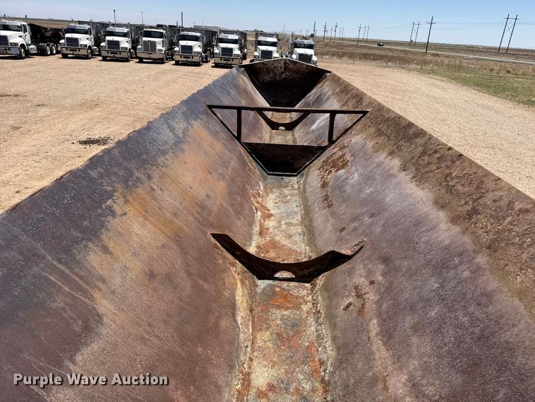 image for item FC2310 2007 Side Dump Industries DS39BCH1R2R11 side dump trailer