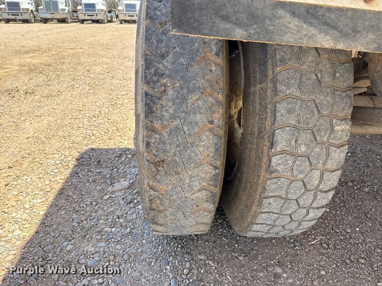 image for item FC2310 2007 Side Dump Industries DS39BCH1R2R11 side dump trailer