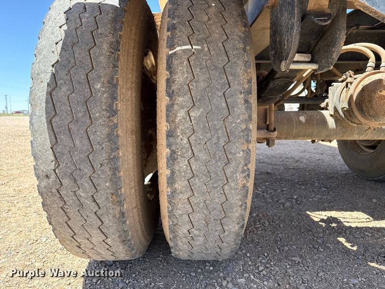 image for item FC2310 2007 Side Dump Industries DS39BCH1R2R11 side dump trailer