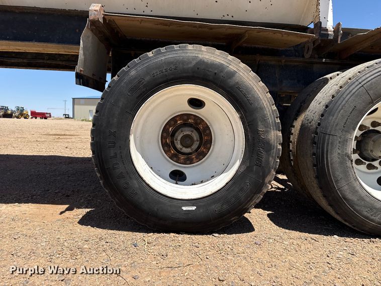 image for item FC2310 2007 Side Dump Industries DS39BCH1R2R11 side dump trailer