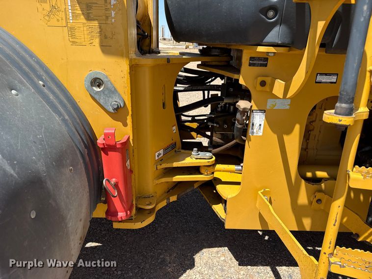 image for item FC2314 2015 John Deere 724K high lift wheel loader