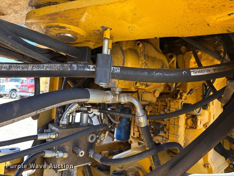 image for item FC2314 2015 John Deere 724K high lift wheel loader