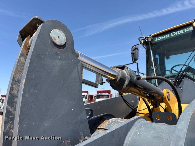 image for item FC2314 2015 John Deere 724K high lift wheel loader