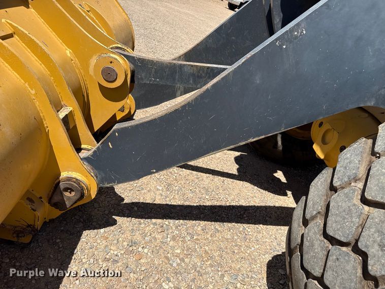 image for item FC2314 2015 John Deere 724K high lift wheel loader