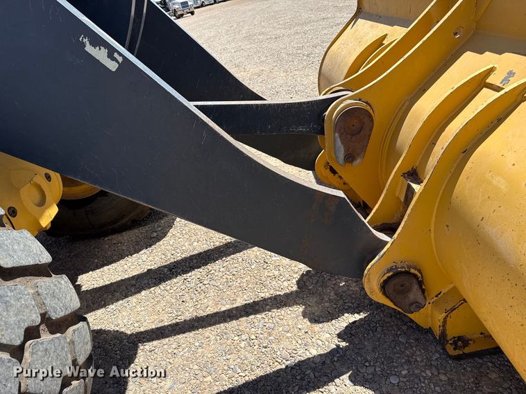 image for item FC2314 2015 John Deere 724K high lift wheel loader