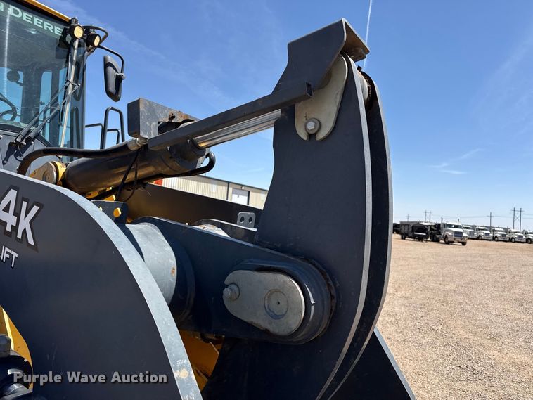 image for item FC2314 2015 John Deere 724K high lift wheel loader