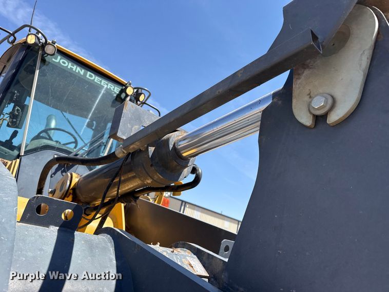 image for item FC2314 2015 John Deere 724K high lift wheel loader