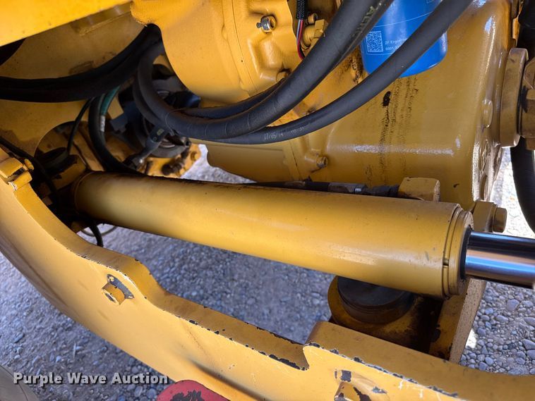 image for item FC2314 2015 John Deere 724K high lift wheel loader