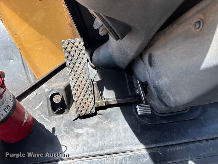 image for item FC2314 2015 John Deere 724K high lift wheel loader
