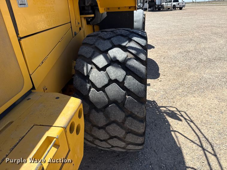 image for item FC2314 2015 John Deere 724K high lift wheel loader