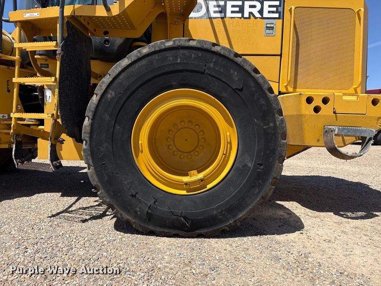 image for item FC2314 2015 John Deere 724K high lift wheel loader
