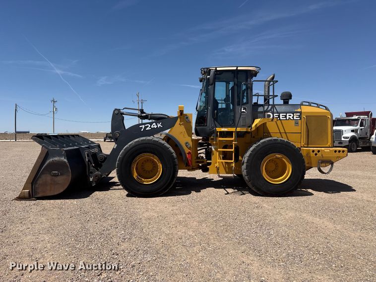 image for item FC2315 2014 John Deere 724K wheel loader