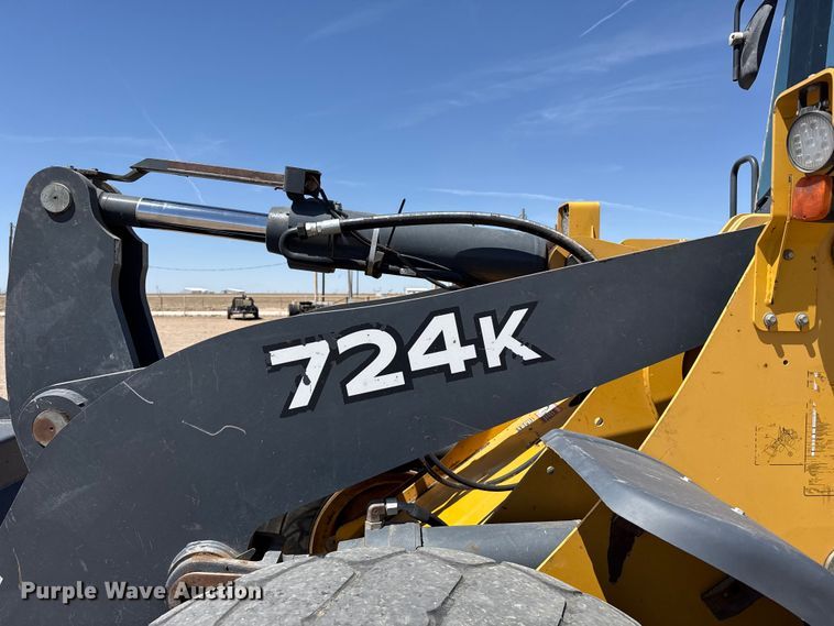 image for item FC2315 2014 John Deere 724K wheel loader