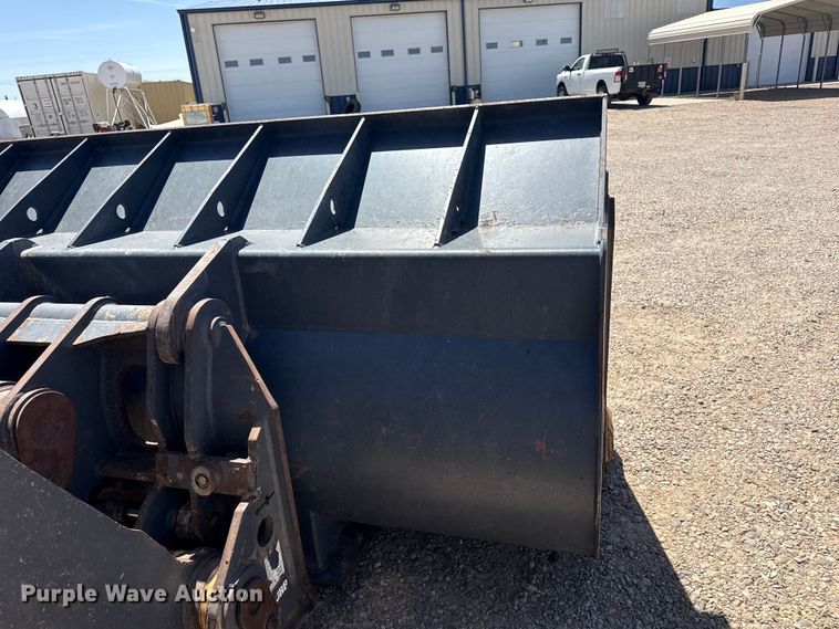 image for item FC2315 2014 John Deere 724K wheel loader
