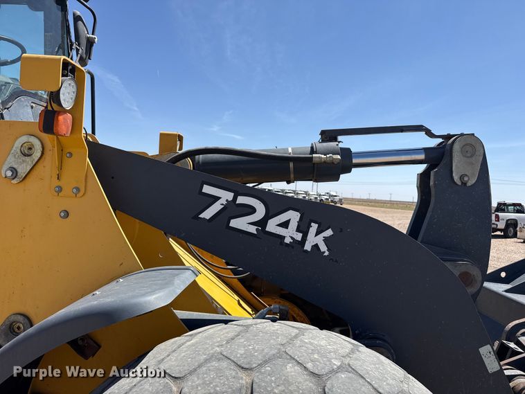image for item FC2315 2014 John Deere 724K wheel loader