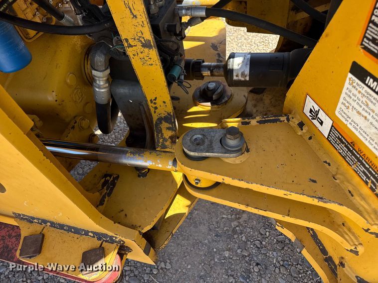 image for item FC2315 2014 John Deere 724K wheel loader