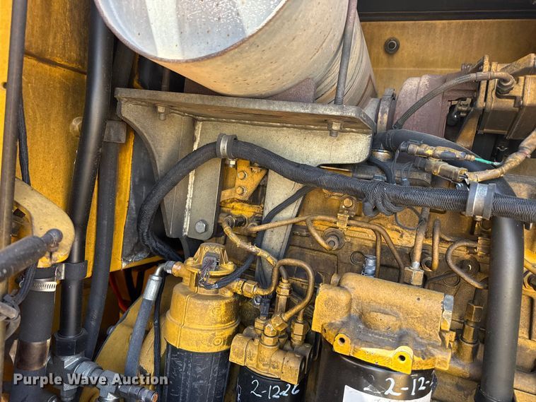 image for item FC2315 2014 John Deere 724K wheel loader