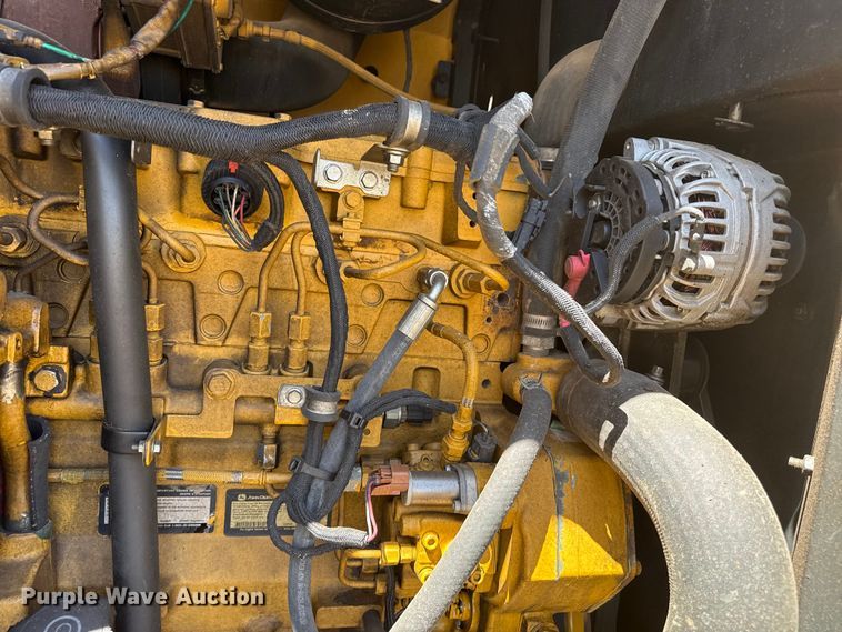 image for item FC2315 2014 John Deere 724K wheel loader