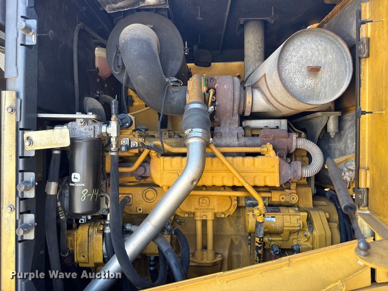 image for item FC2315 2014 John Deere 724K wheel loader